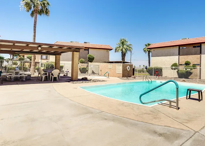 Water & Mtn-view Gem W/ Patio In Havasu Holiday home *