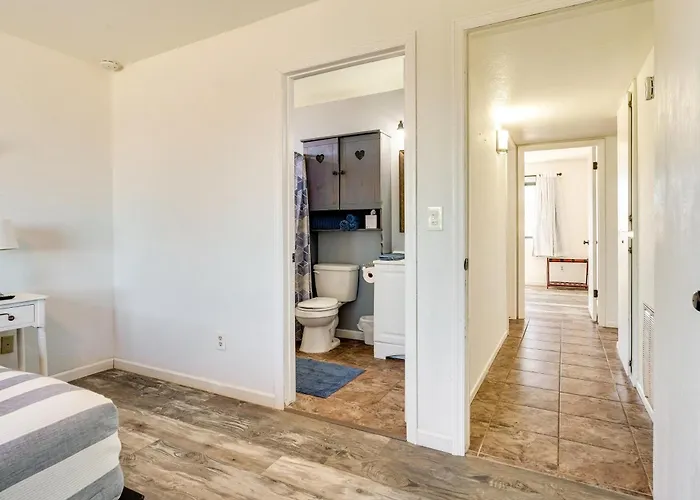Water & Mtn-view Gem W/ Patio In Havasu Lake Havasu City