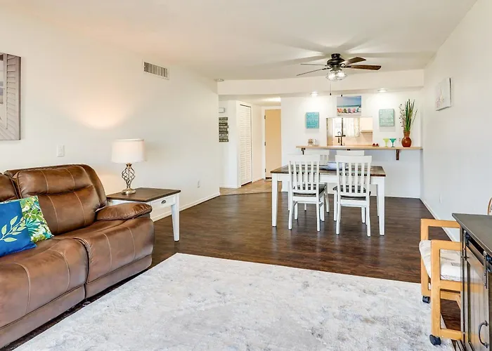 Water & Mtn-view Gem W/ Patio In Havasu
