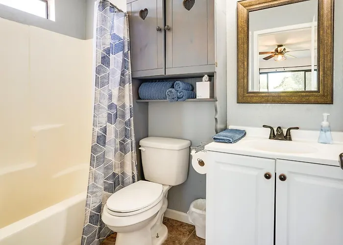Water & Mtn-view Gem W/ Patio In Havasu Holiday home *