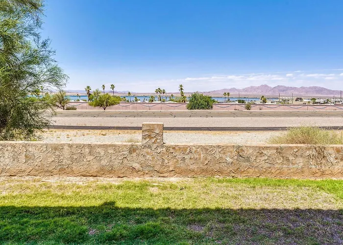 Water & Mtn-view Gem W/ Patio In Havasu Holiday home