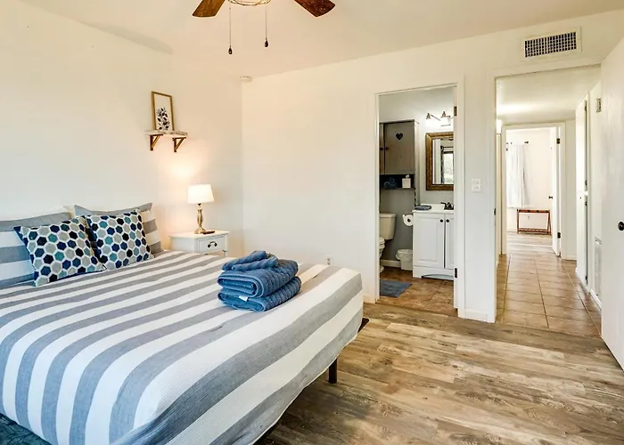 Water & Mtn-view Gem W/ Patio In Havasu Holiday home Lake Havasu City